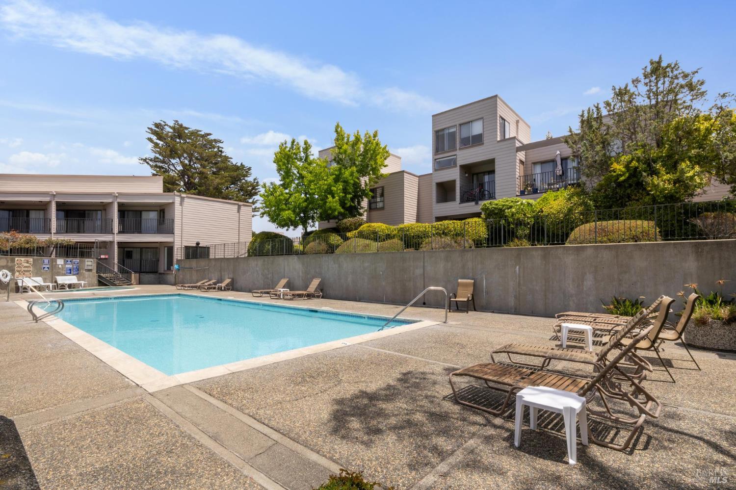 745 Via Casitas Ave