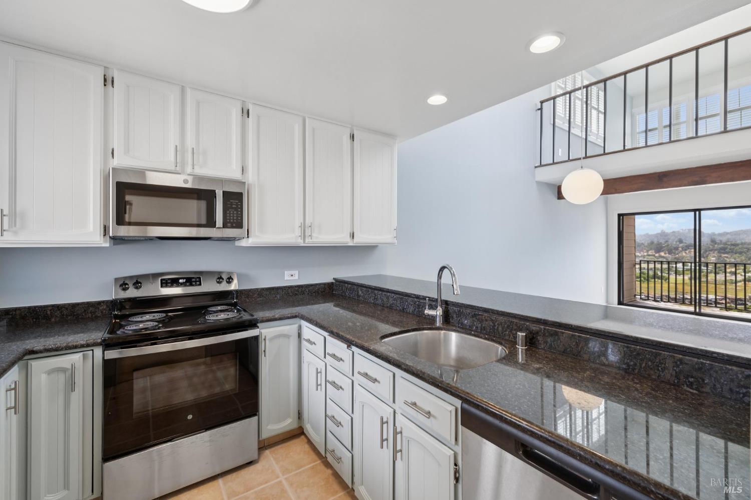 745 Via Casitas Ave