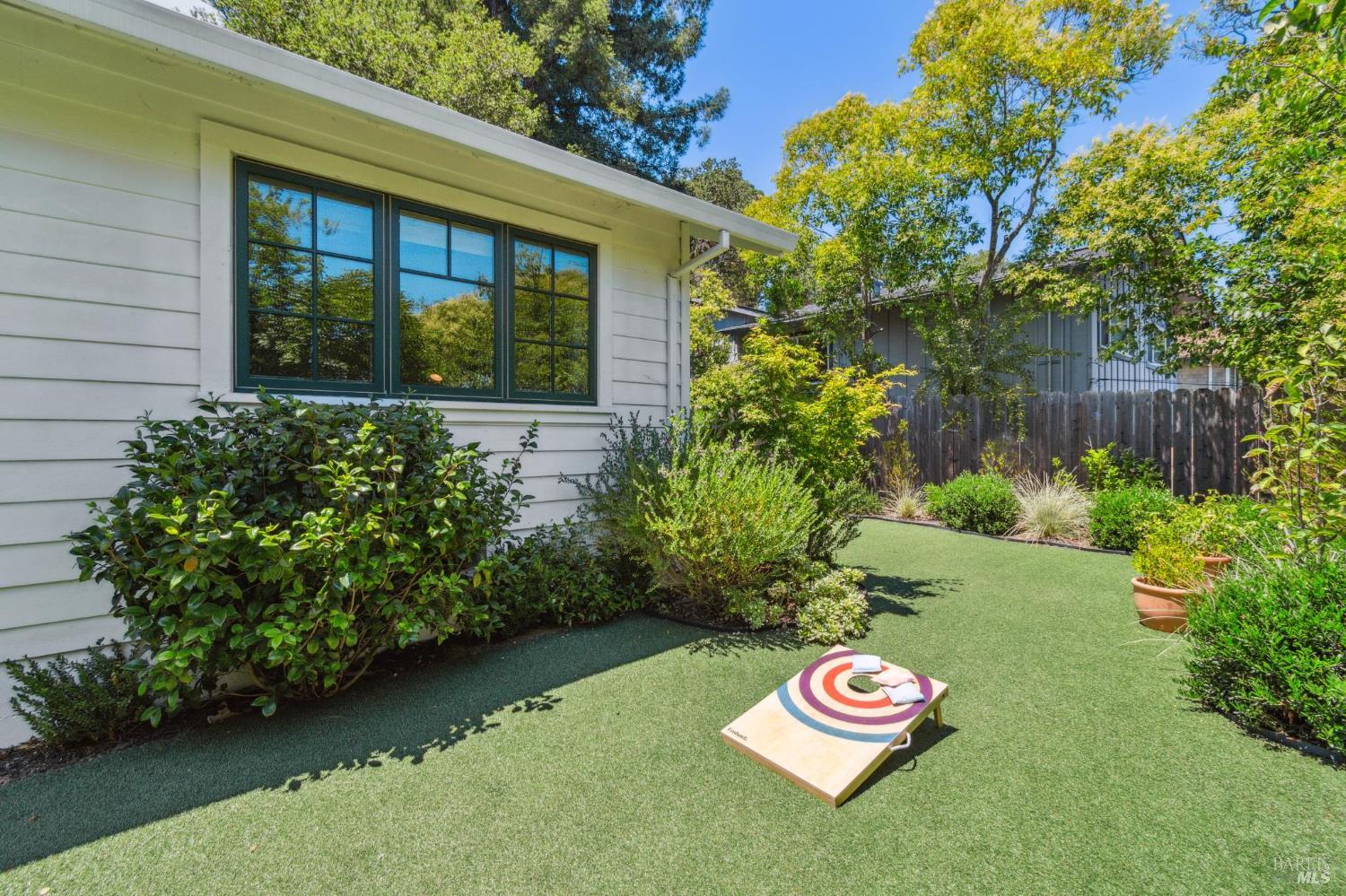2 Fairview Ct