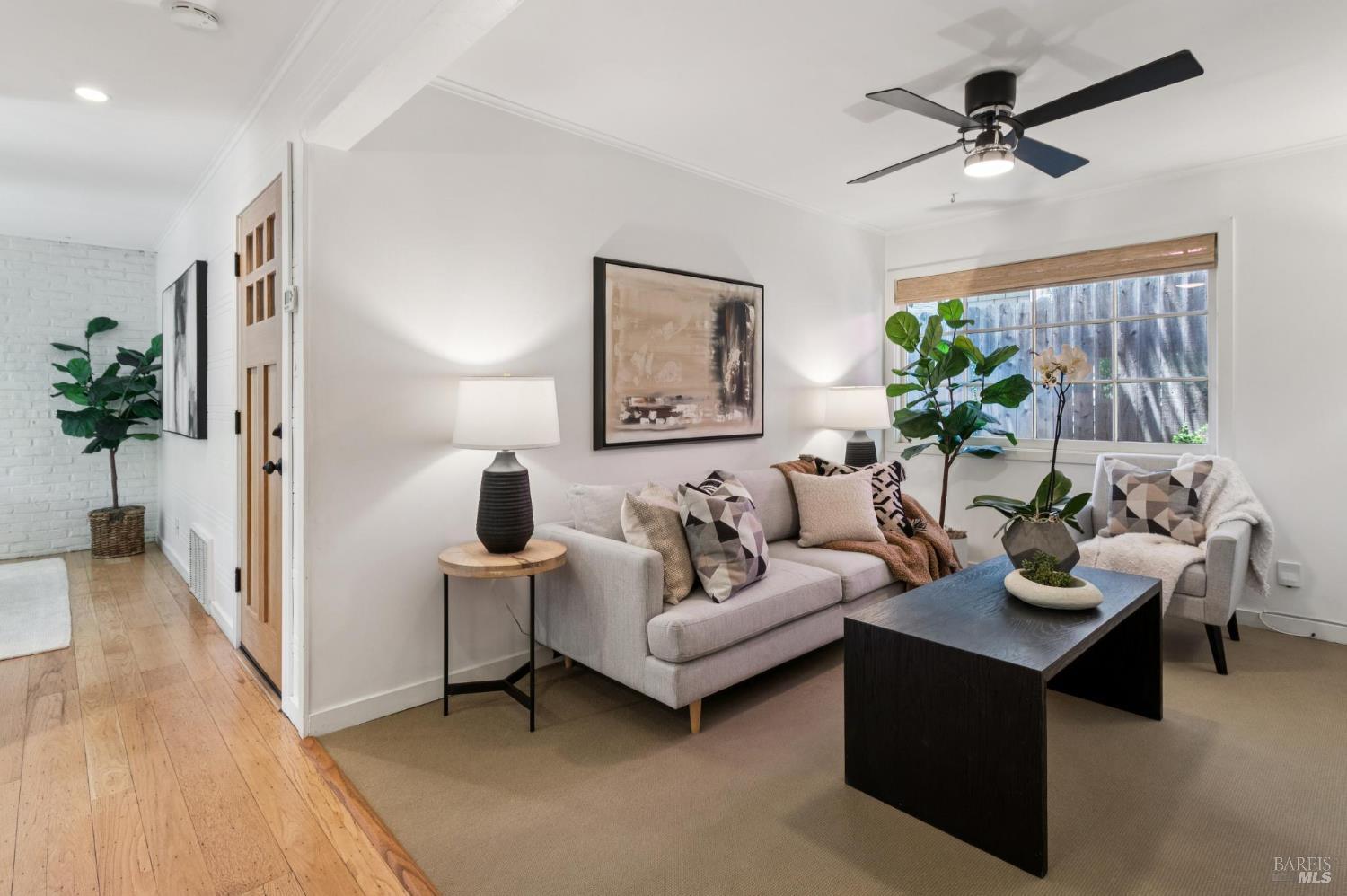 2 Fairview Ct