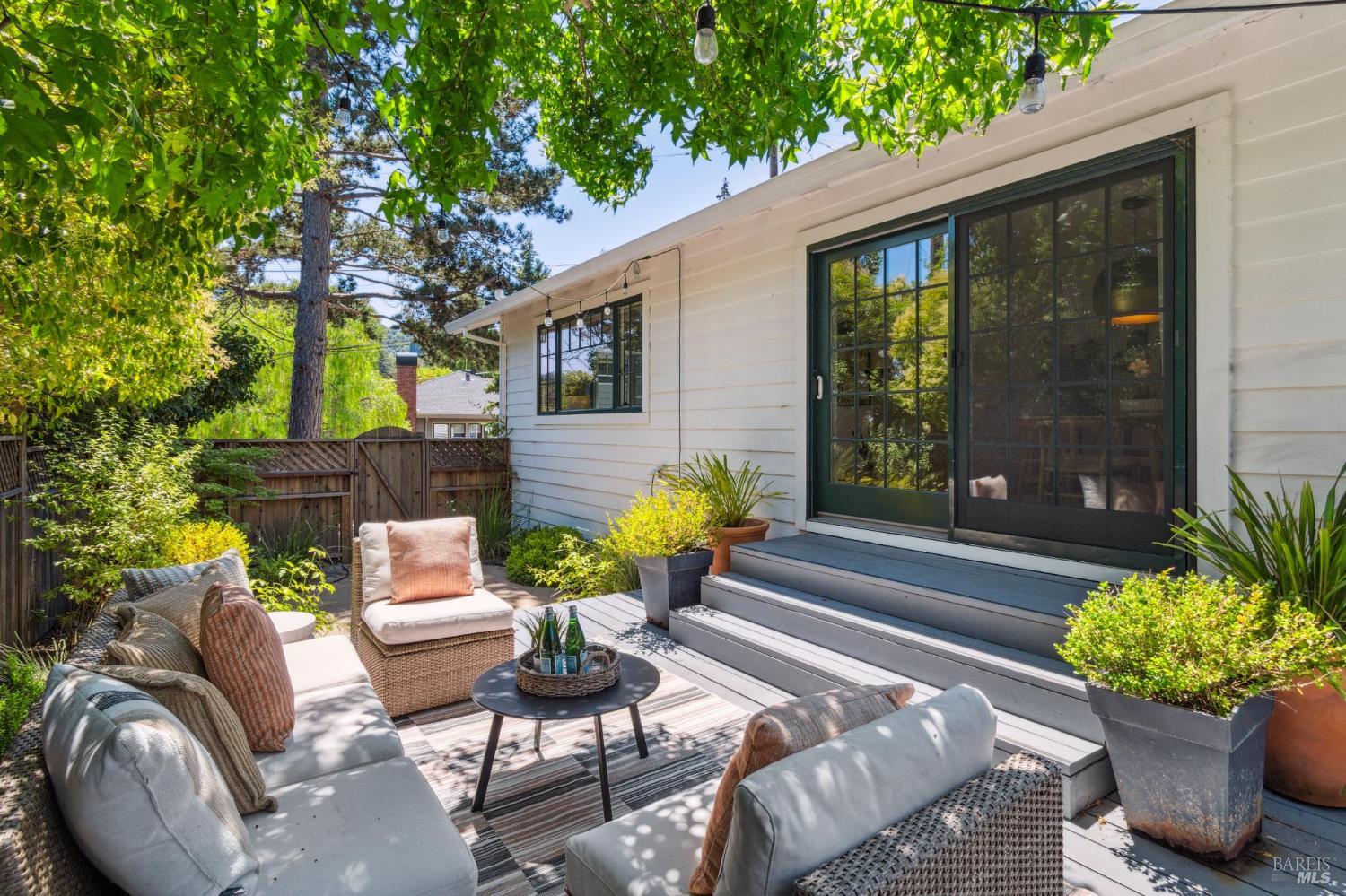 2 Fairview Ct