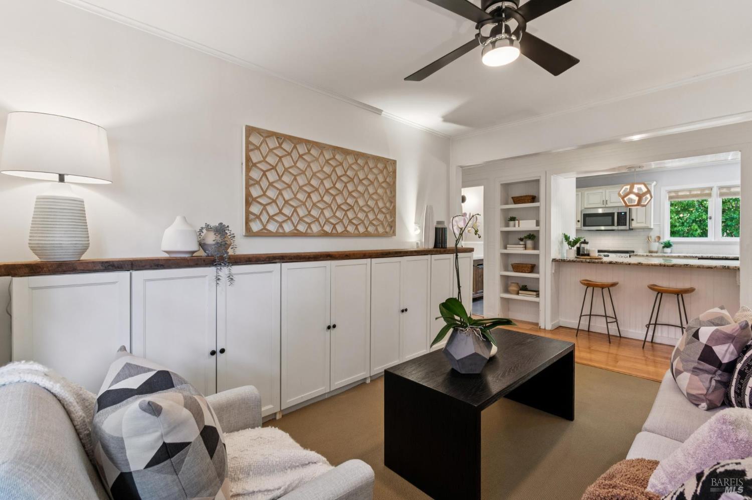 2 Fairview Ct