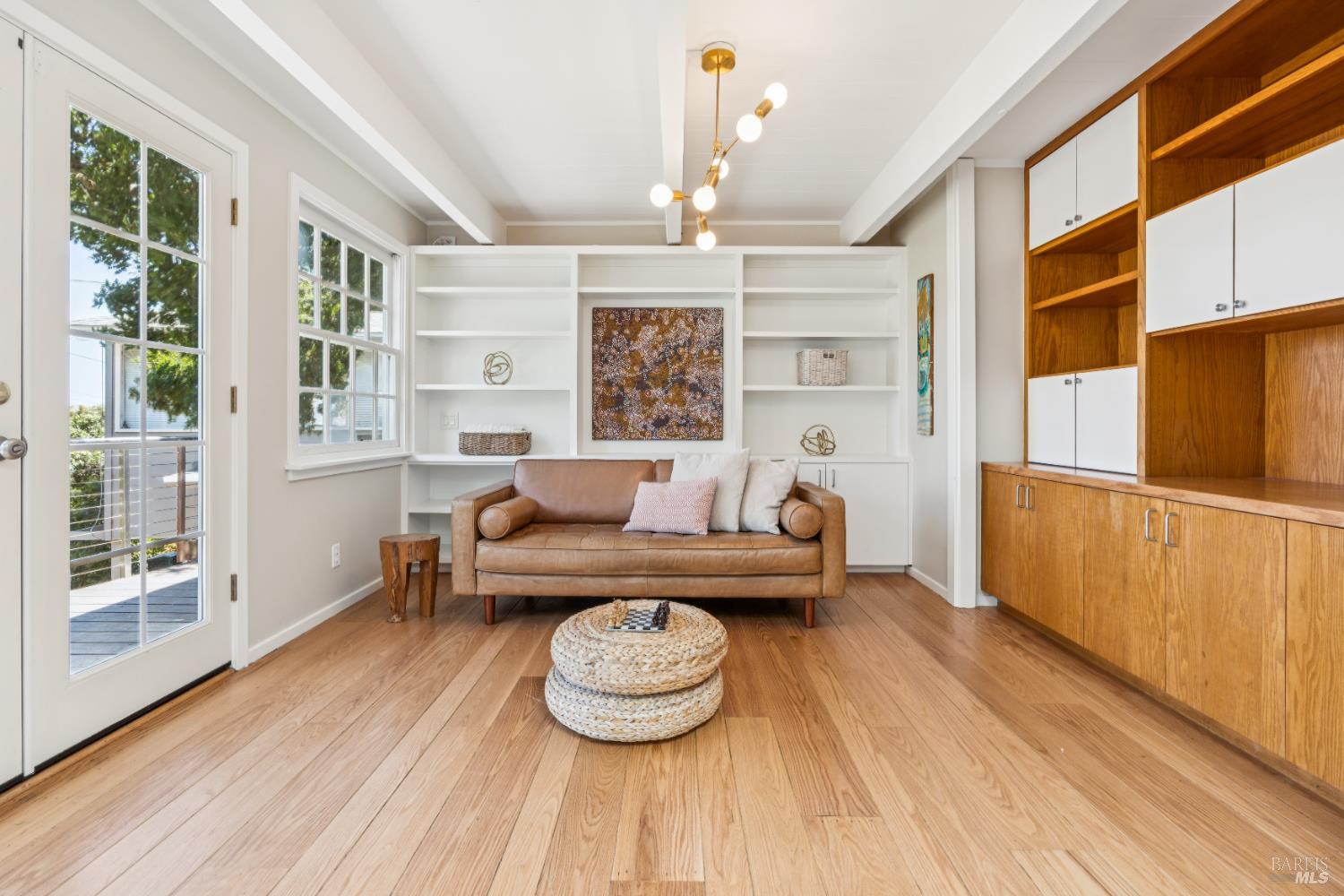 99 Glen Dr