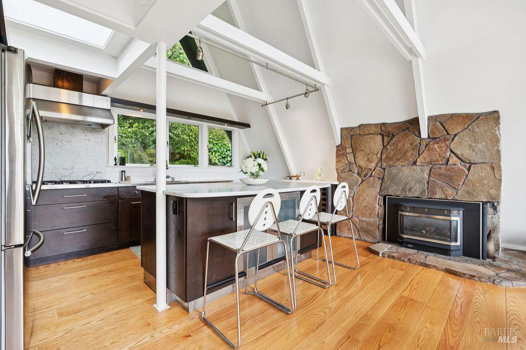 99 Glen Dr