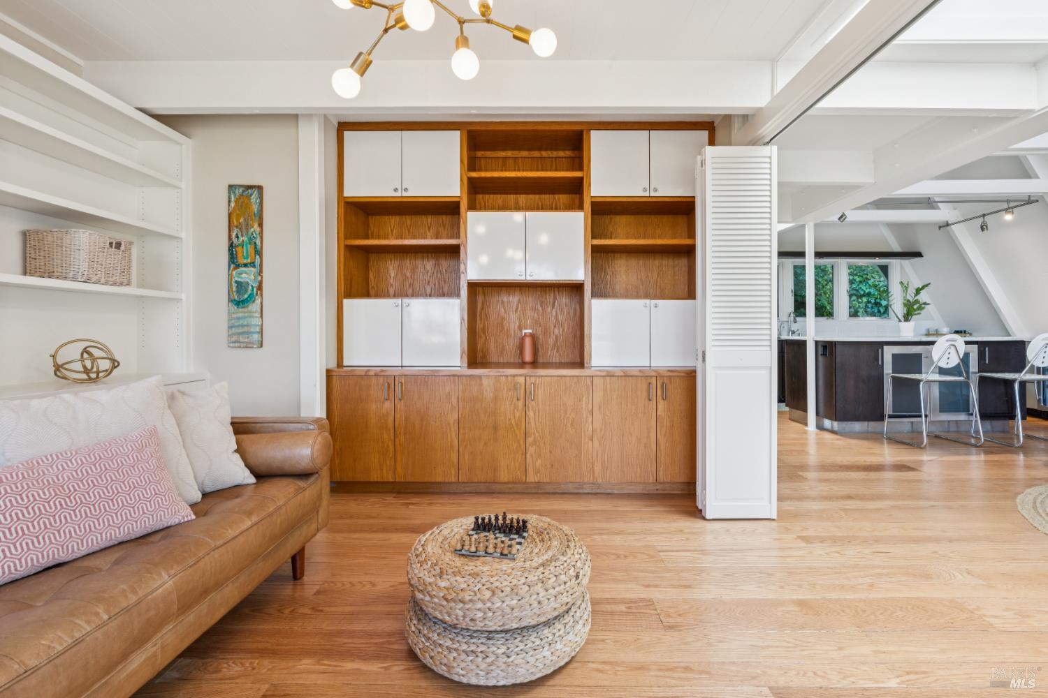 99 Glen Dr