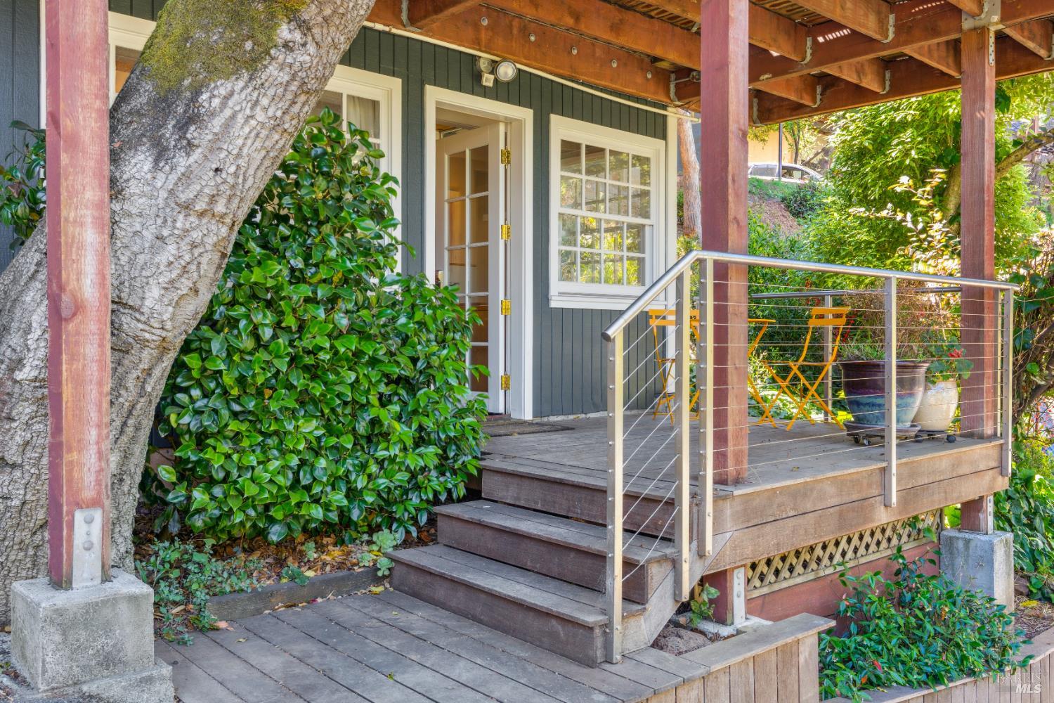 99 Glen Dr
