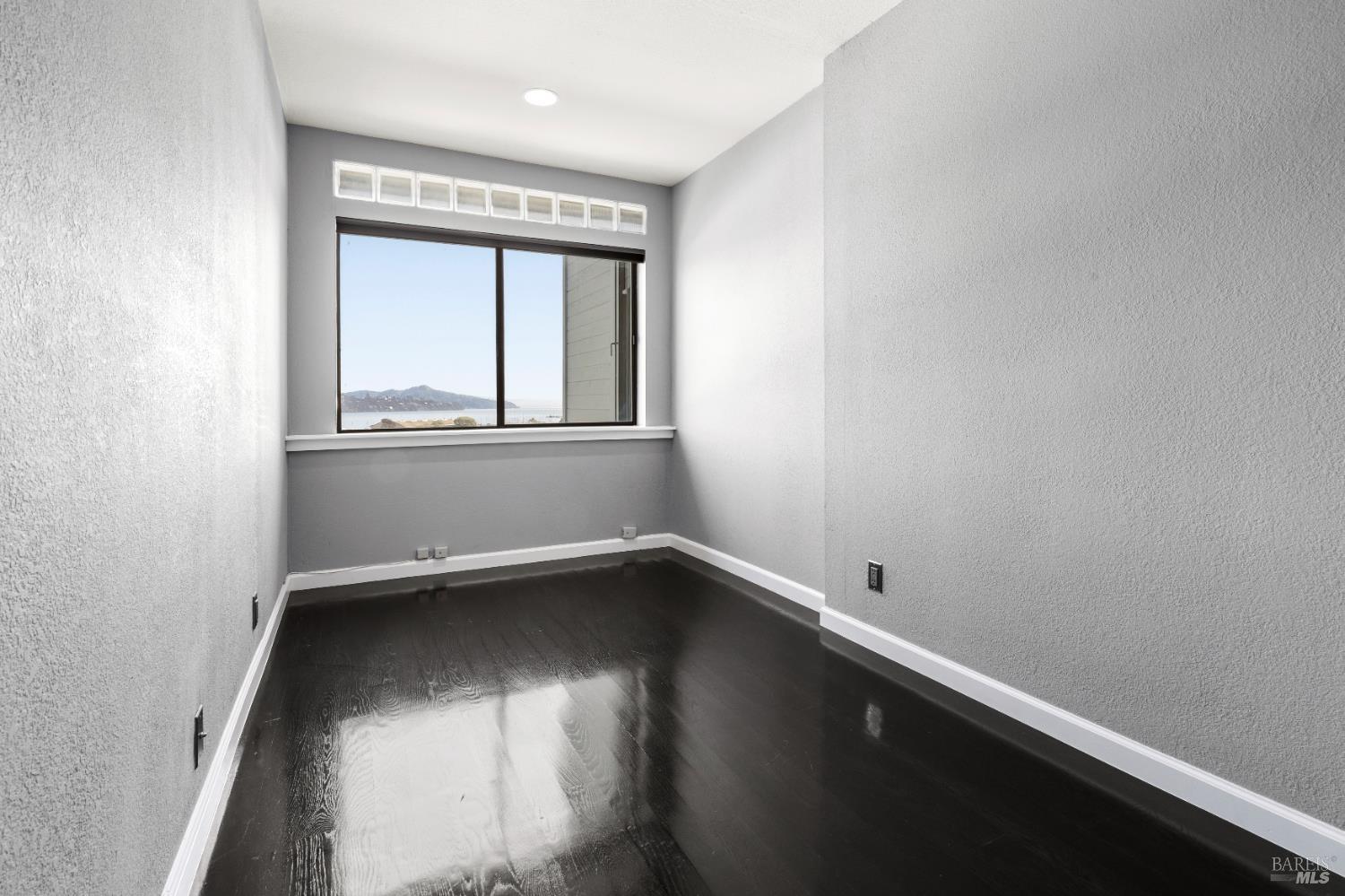 846 Olima Street