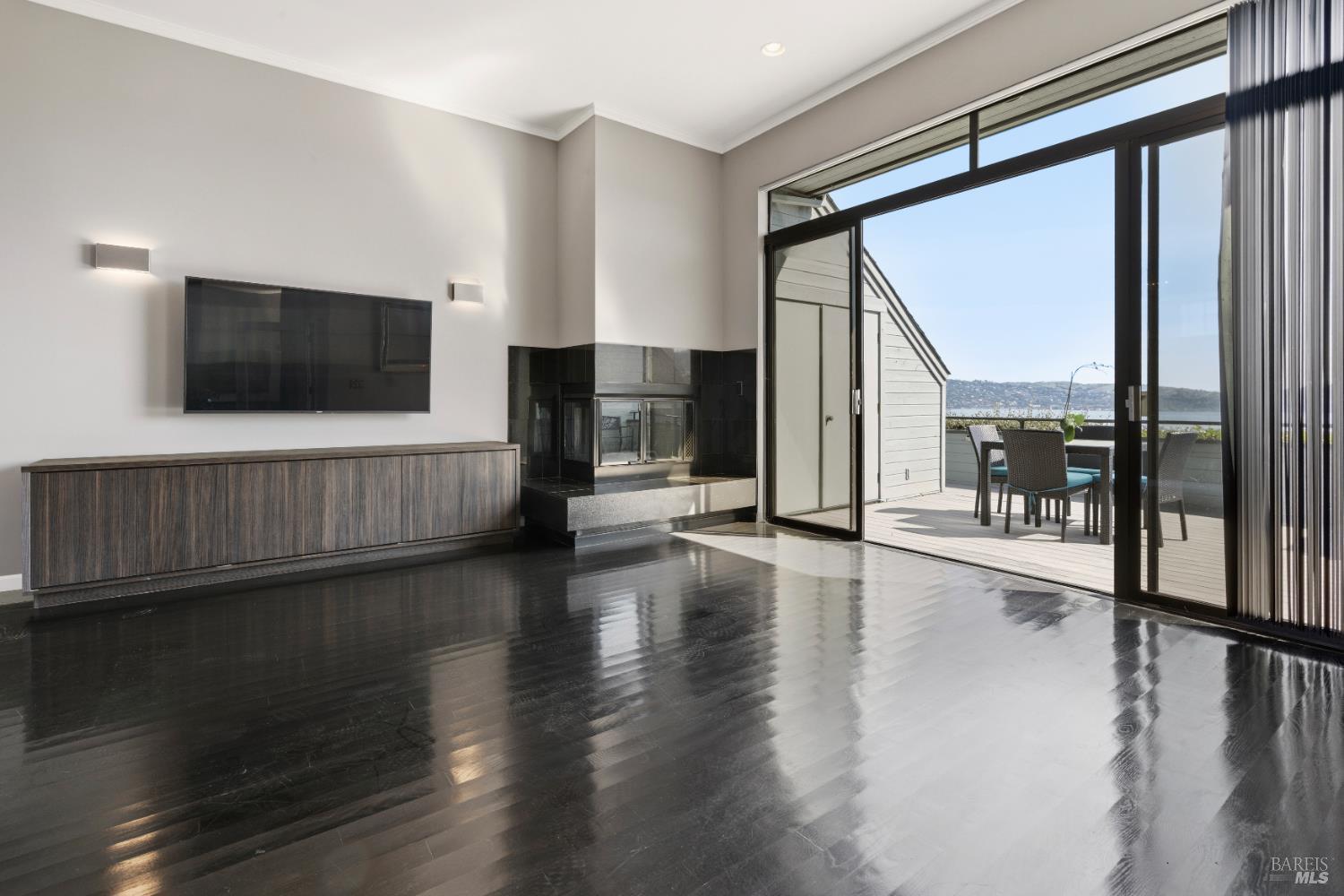 846 Olima Street