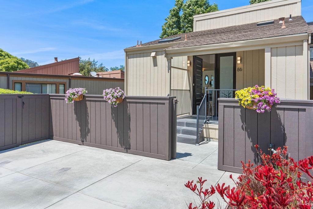 86 Marin Avenue