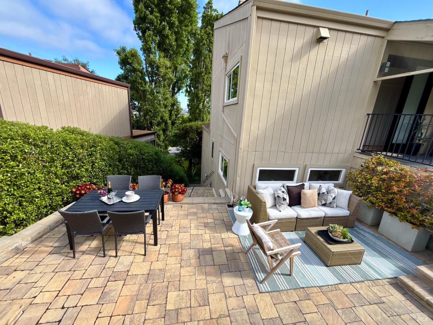 86 Marin Avenue