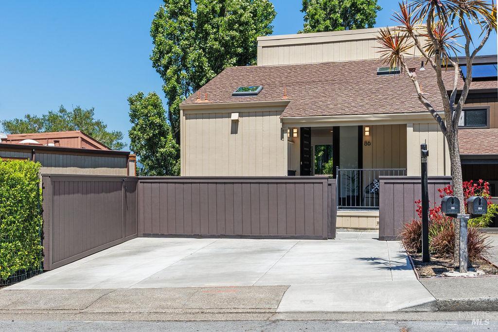 86 Marin Avenue