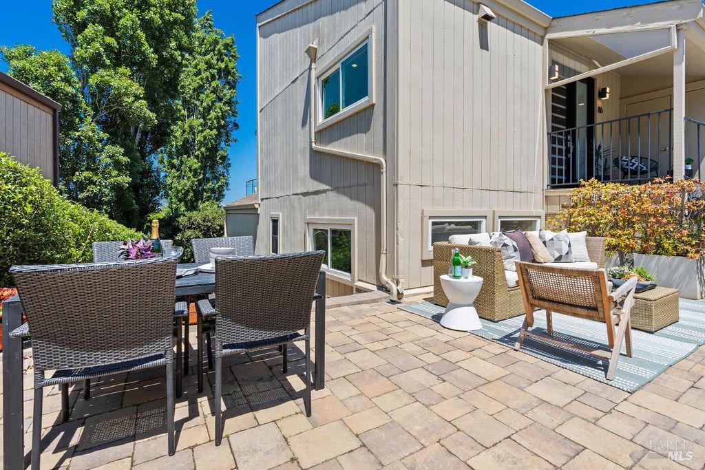 86 Marin Avenue