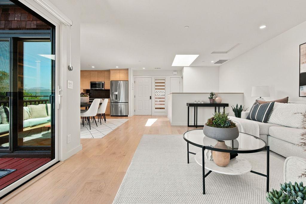 105 Headlands Court