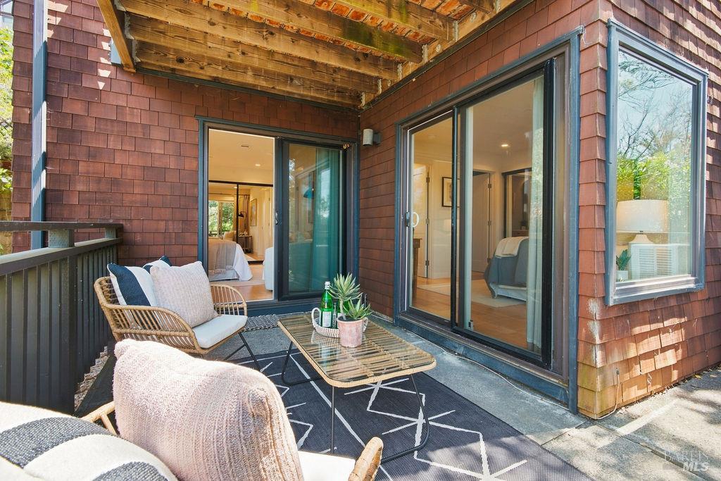 105 Headlands Court