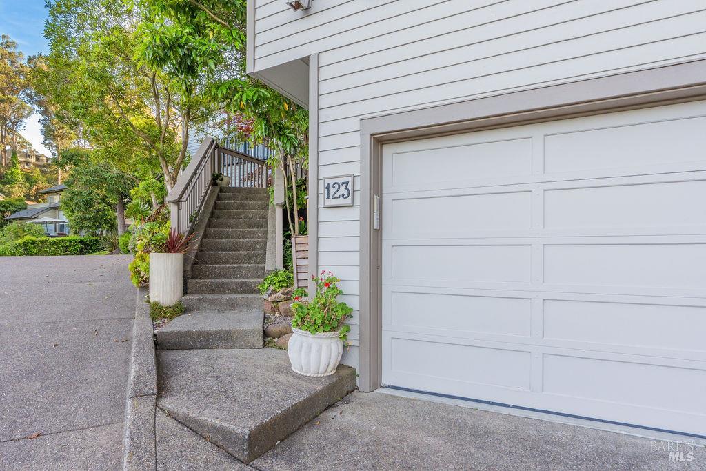 123 Sacramento Way