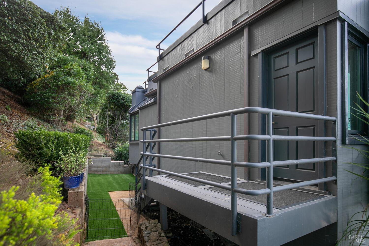 31 Edwards Avenue