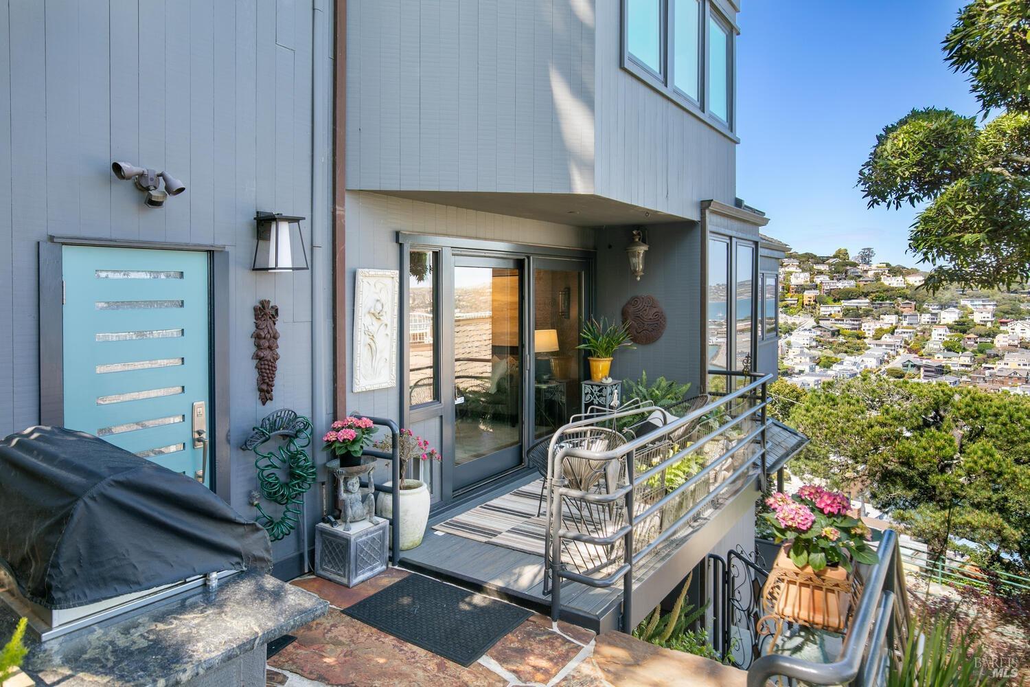 31 Edwards Avenue