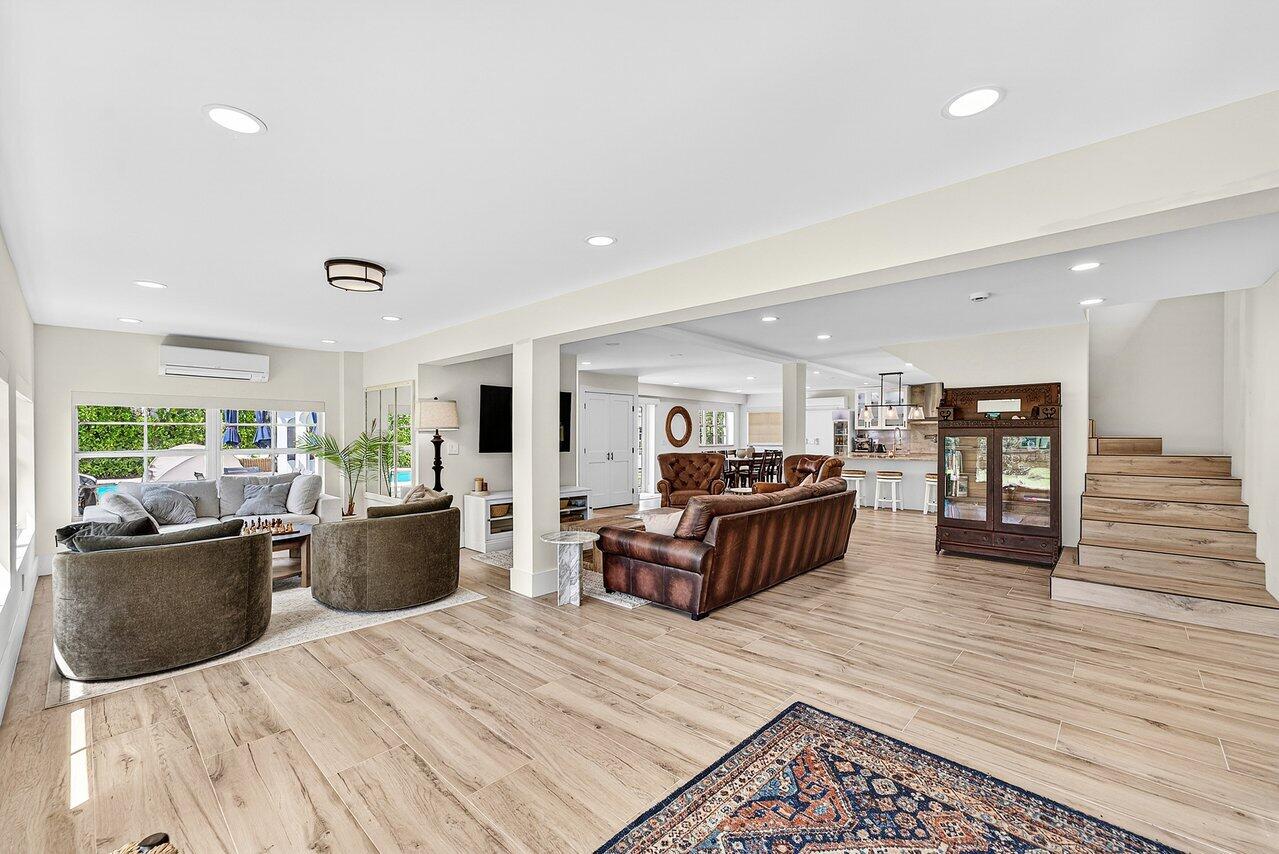 321 SW 1st Avenue