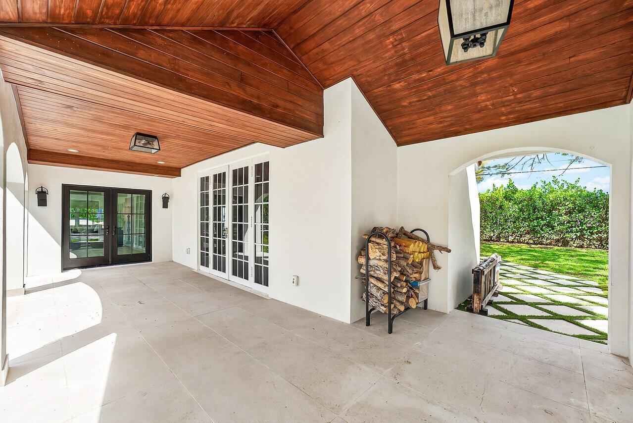 321 SW 1st Avenue