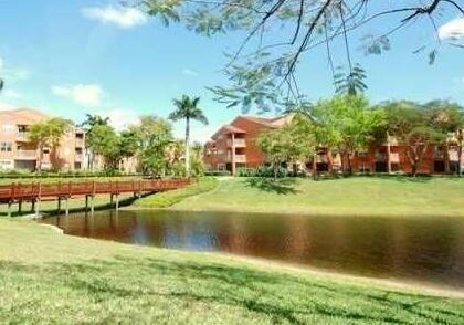 1740 Palm Cove Boulevard 4-103