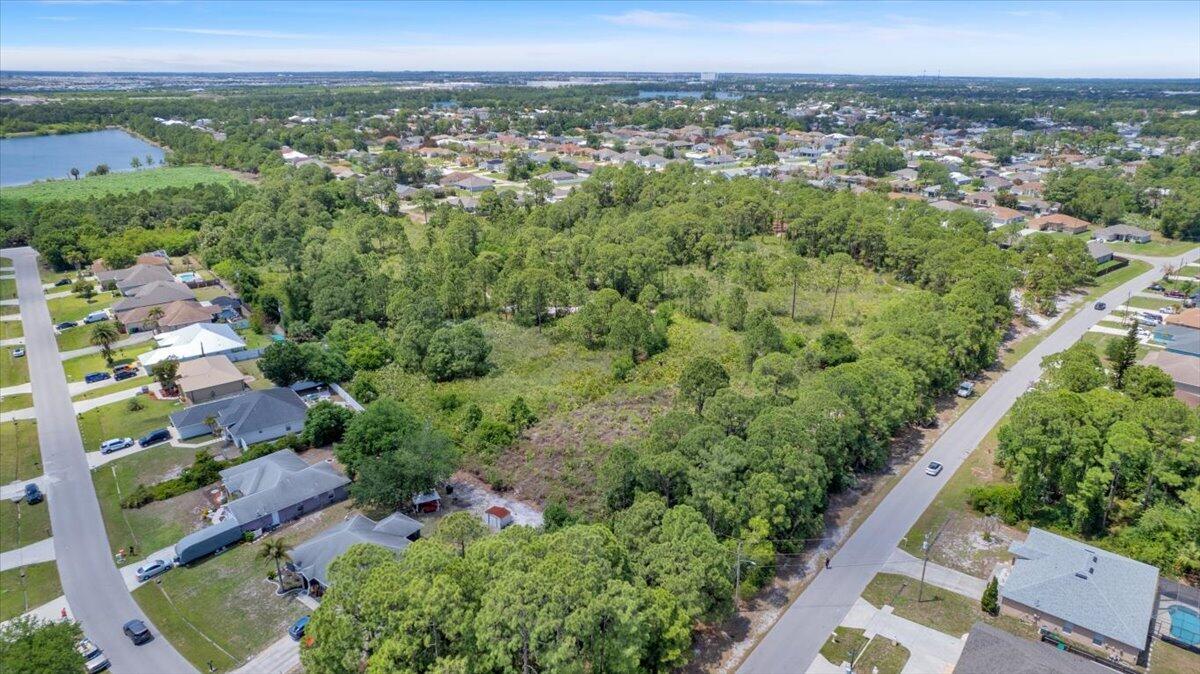 1532 SW Birkey Avenue, Port St. Lucie
