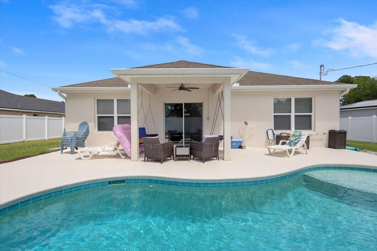 1532 SW Birkey Avenue, Port St. Lucie