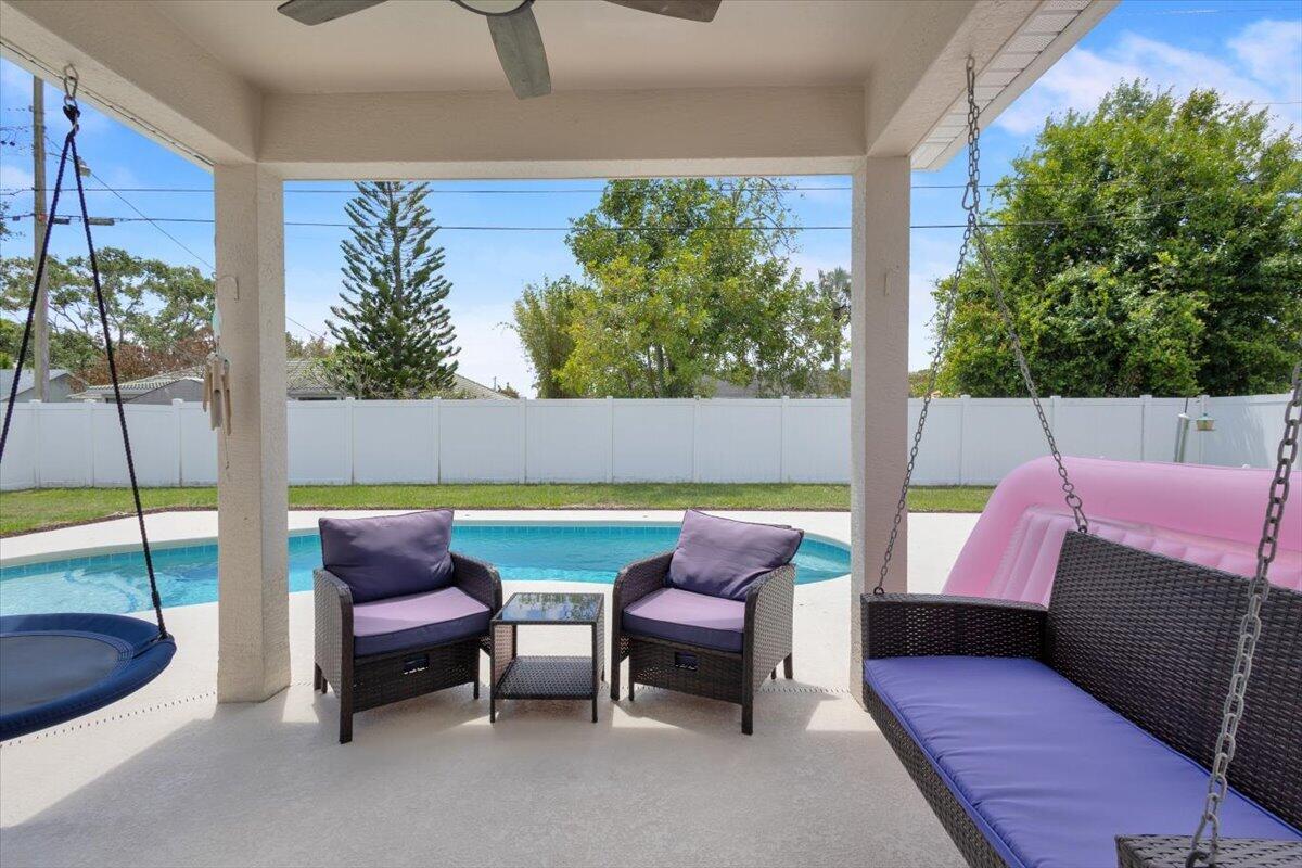 1532 SW Birkey Avenue, Port St. Lucie
