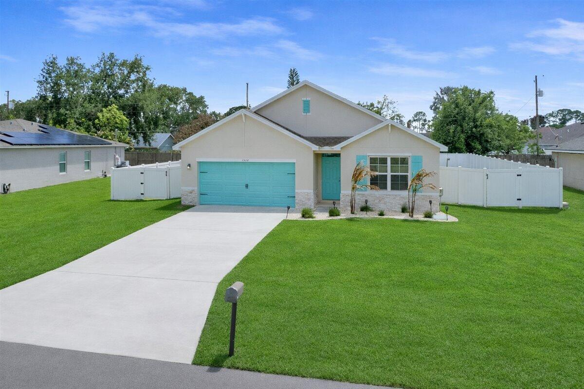 1532 SW Birkey Avenue, Port St. Lucie