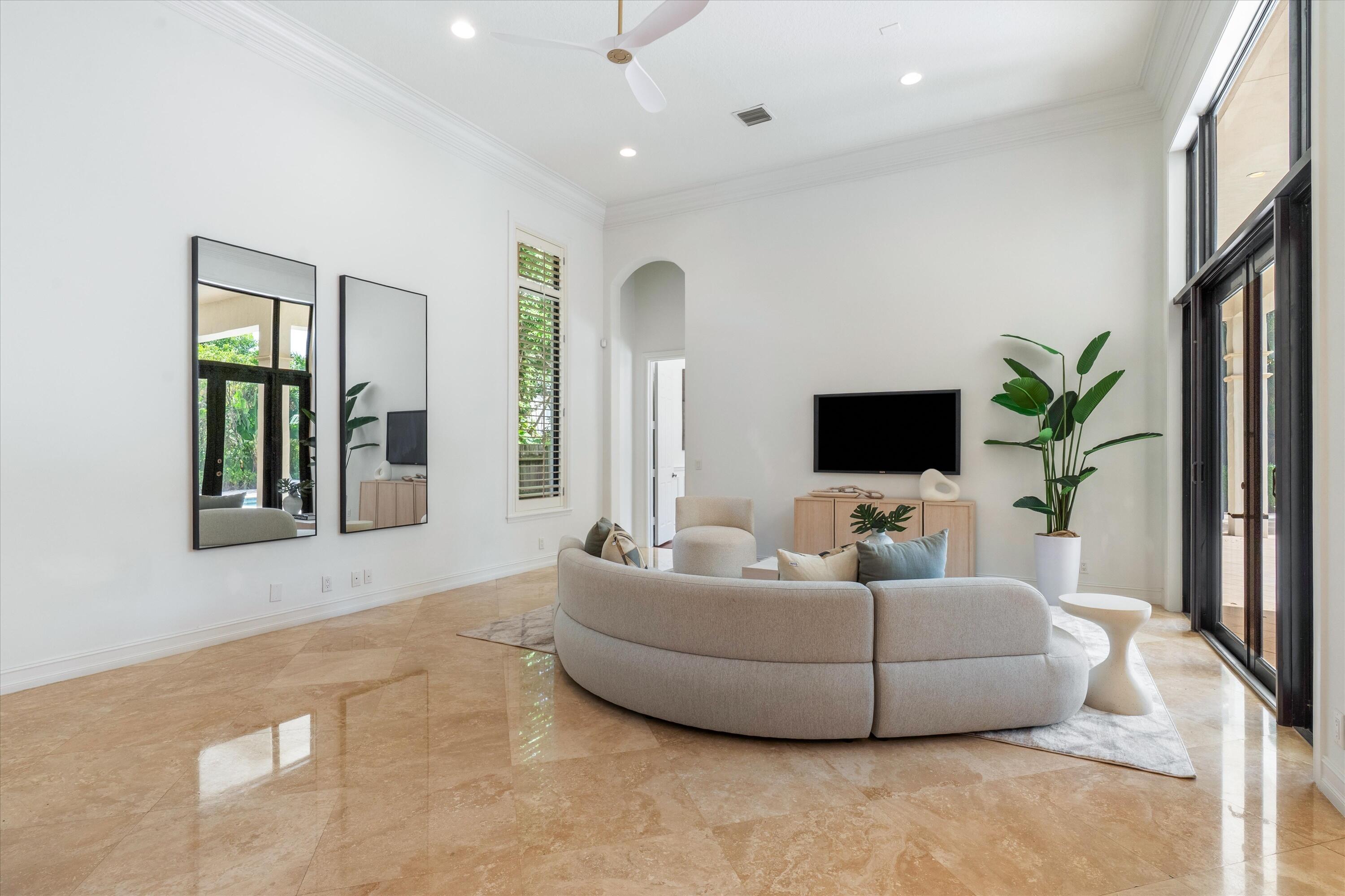 717 NW 4th Street