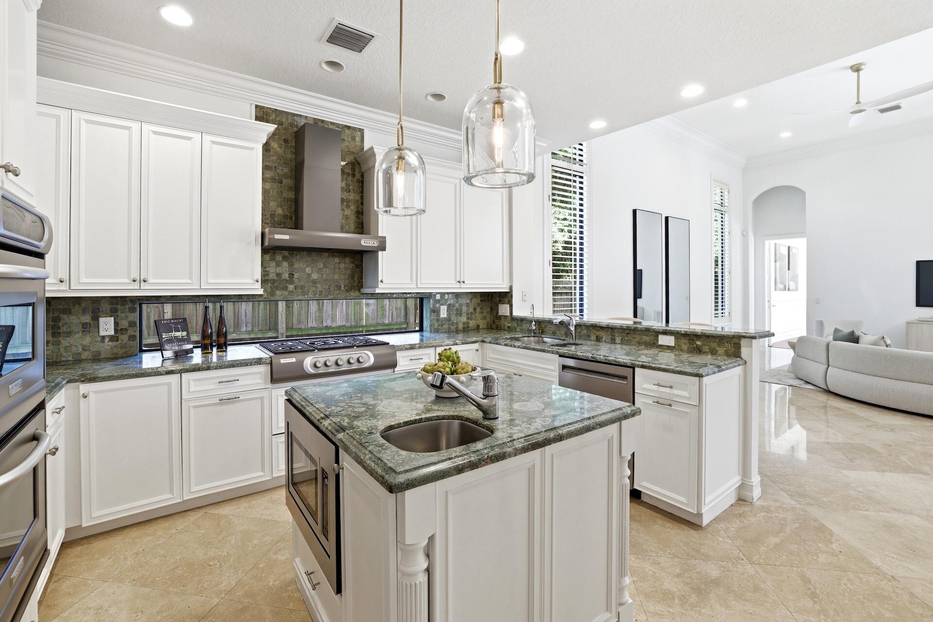 717 NW 4th Street