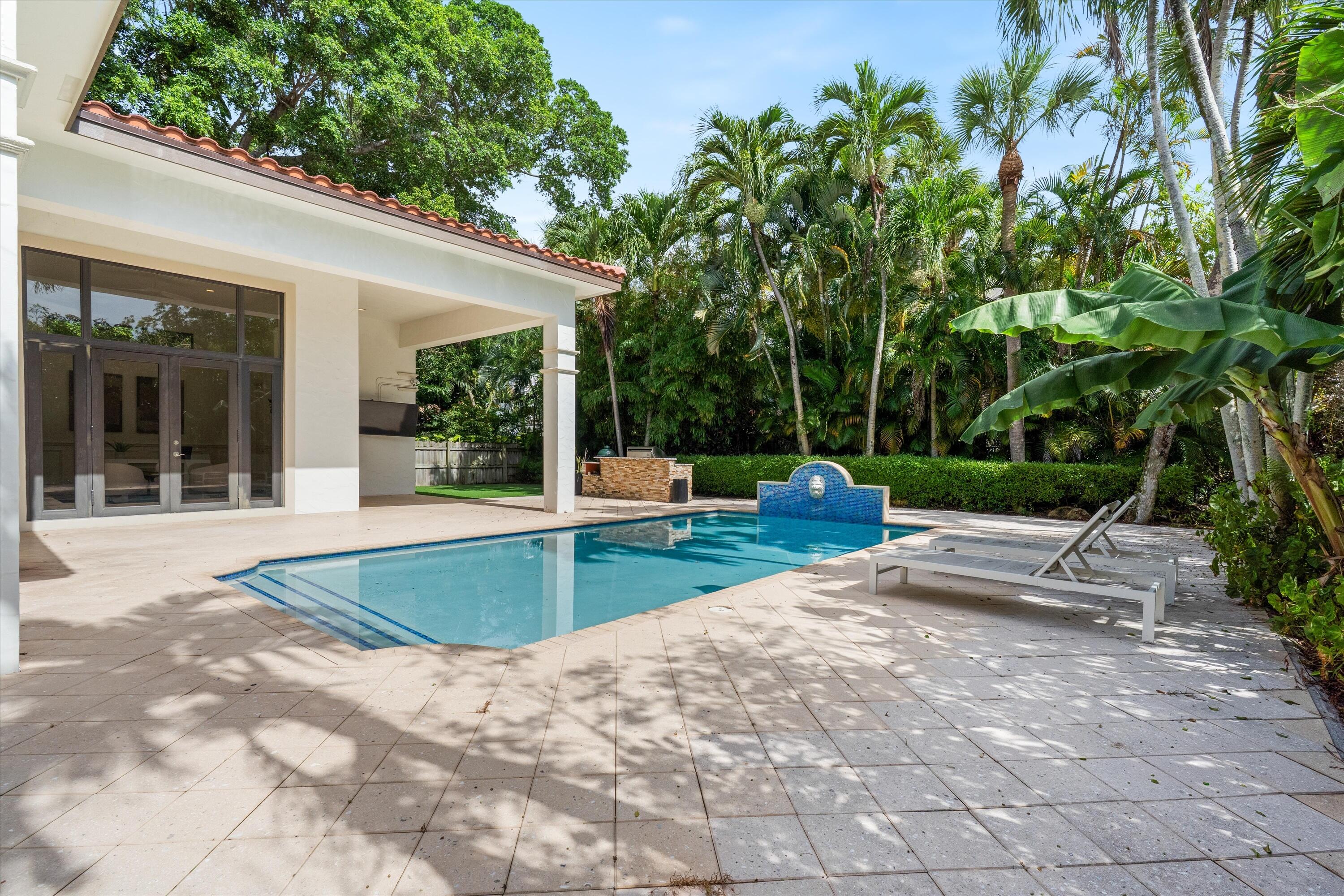 717 NW 4th Street