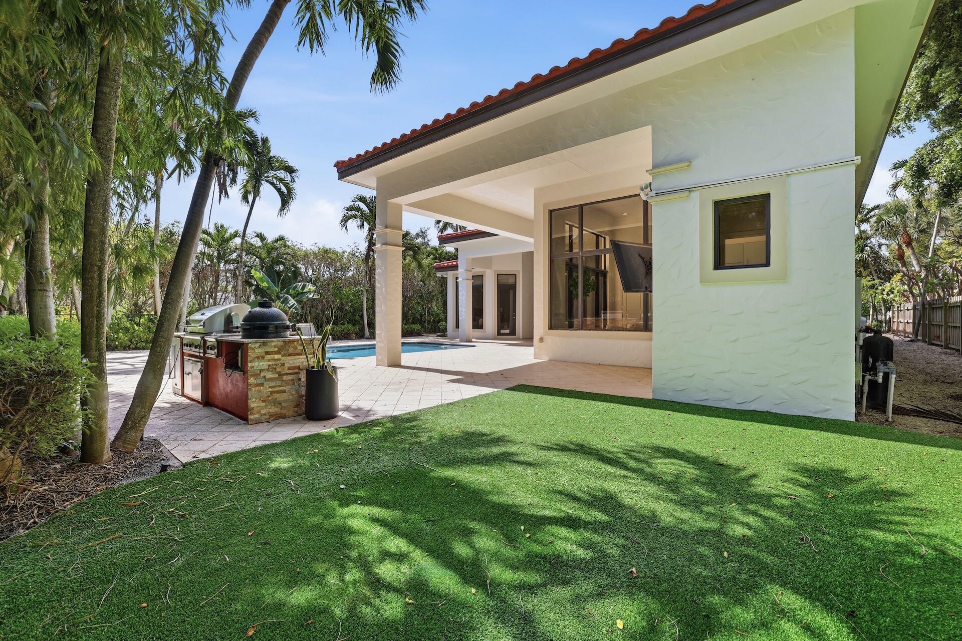 717 NW 4th Street