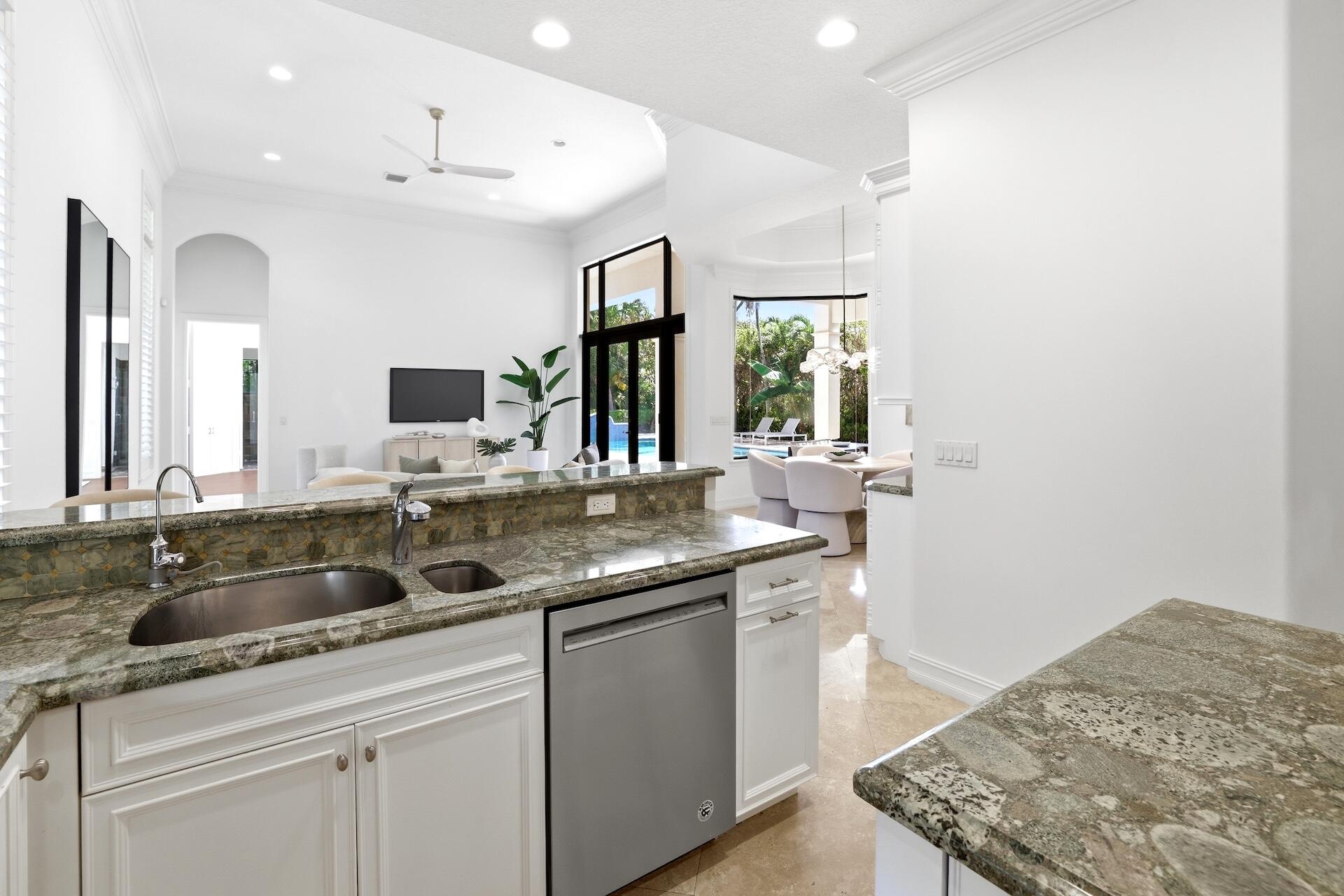 717 NW 4th Street