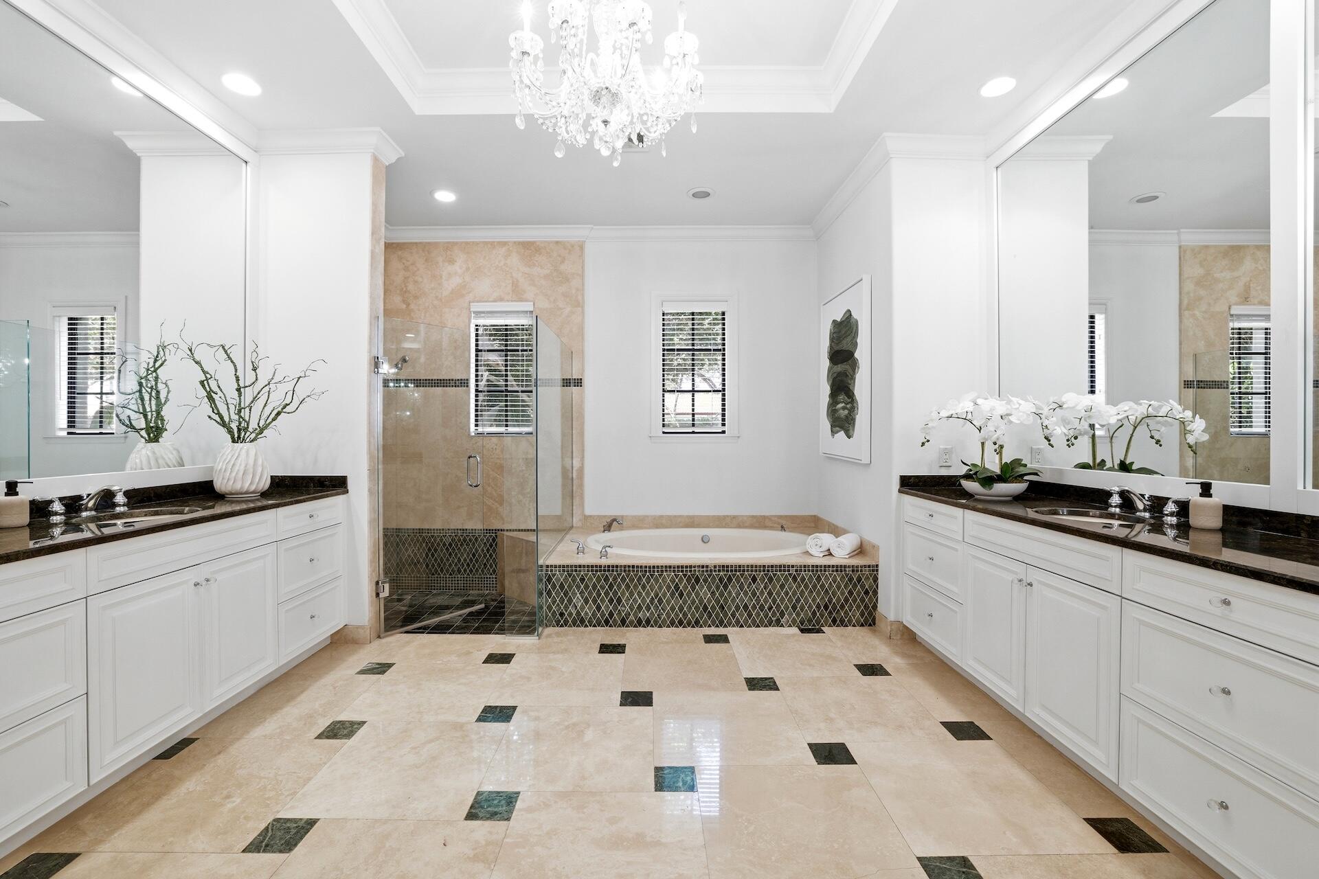 717 NW 4th Street