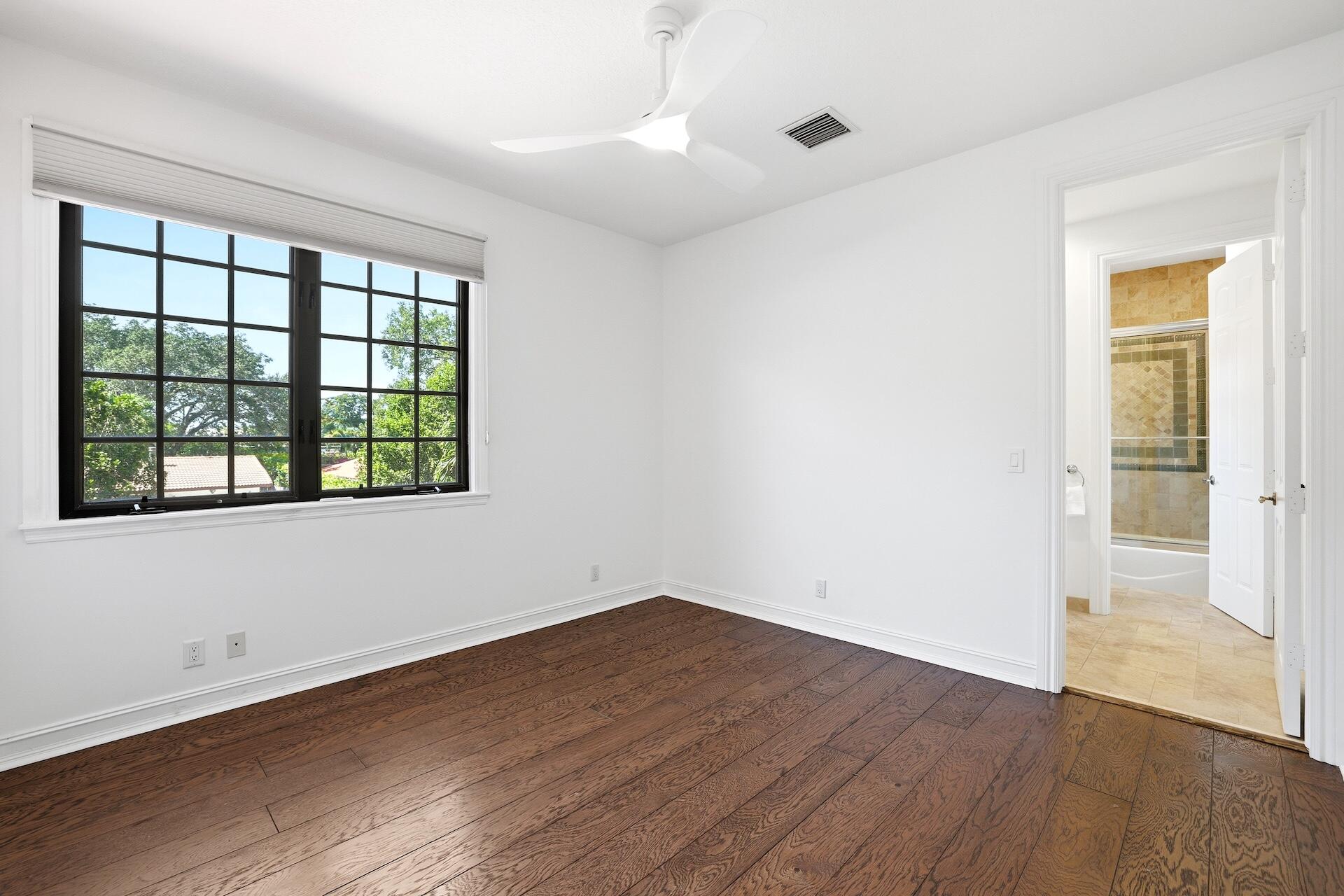 717 NW 4th Street