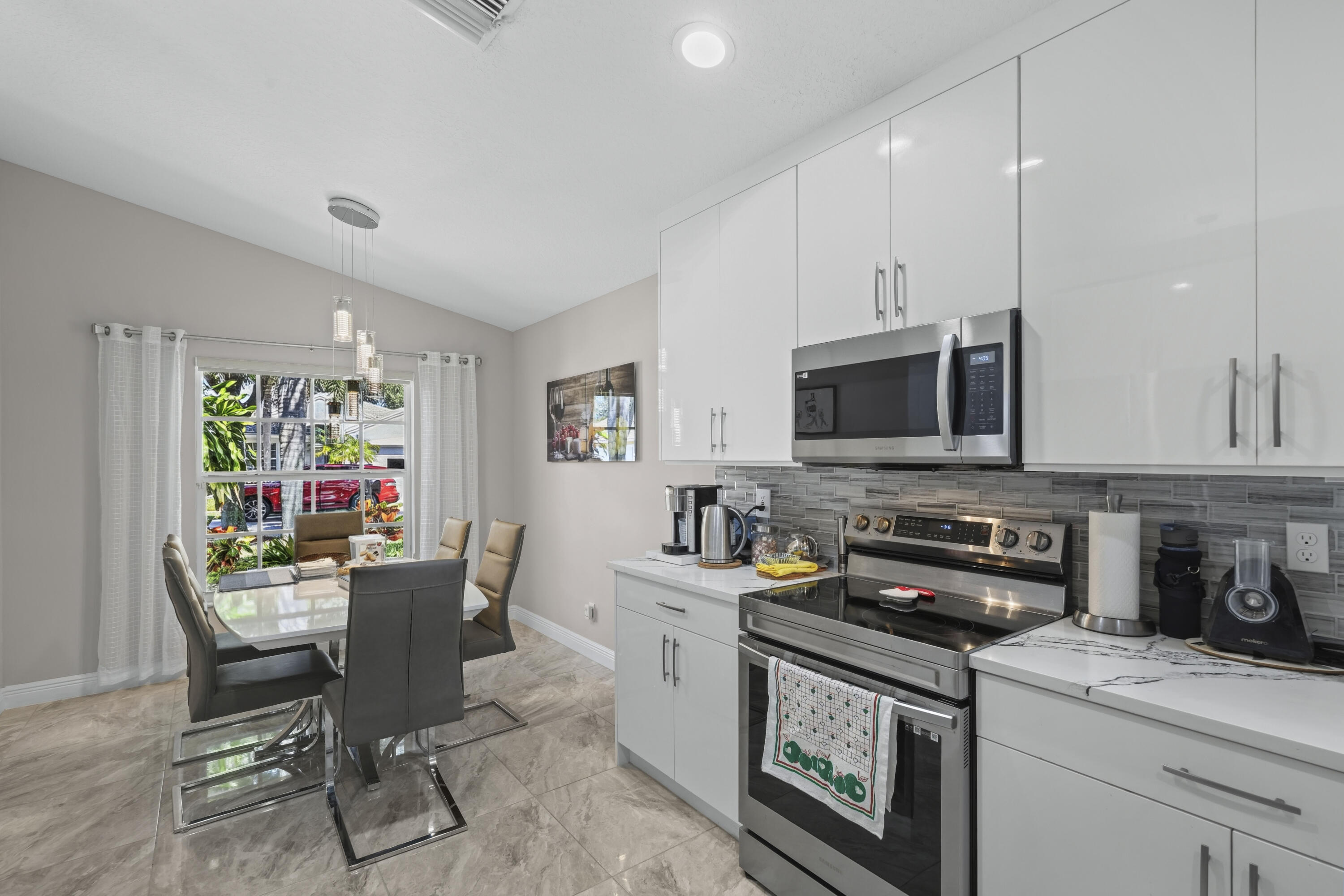 12035 Roma Road