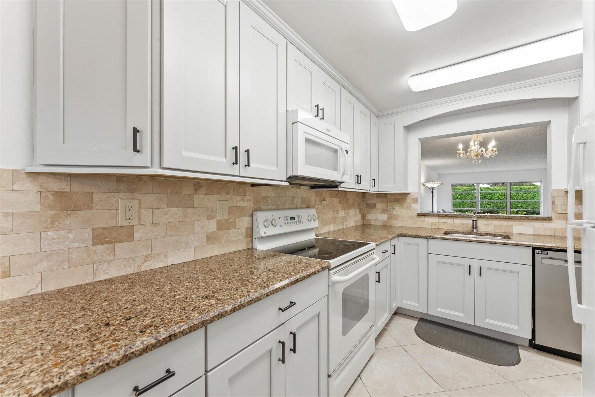 5635 QUEEN PALM Court D