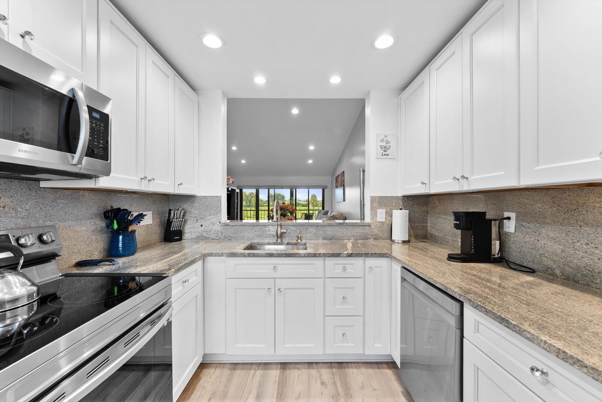 5152 Golfview Court 1825