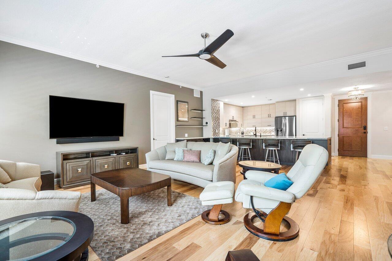200 NE 2nd Avenue 209