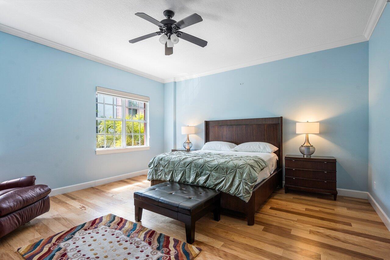 200 NE 2nd Avenue 209