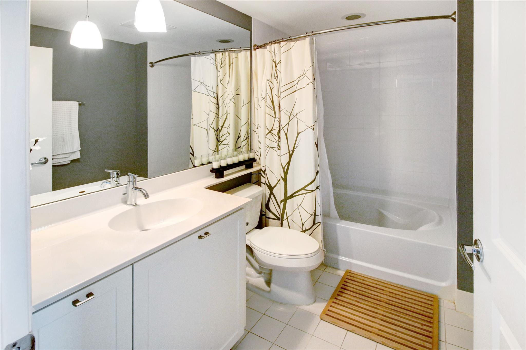 225 NE 1st St 303