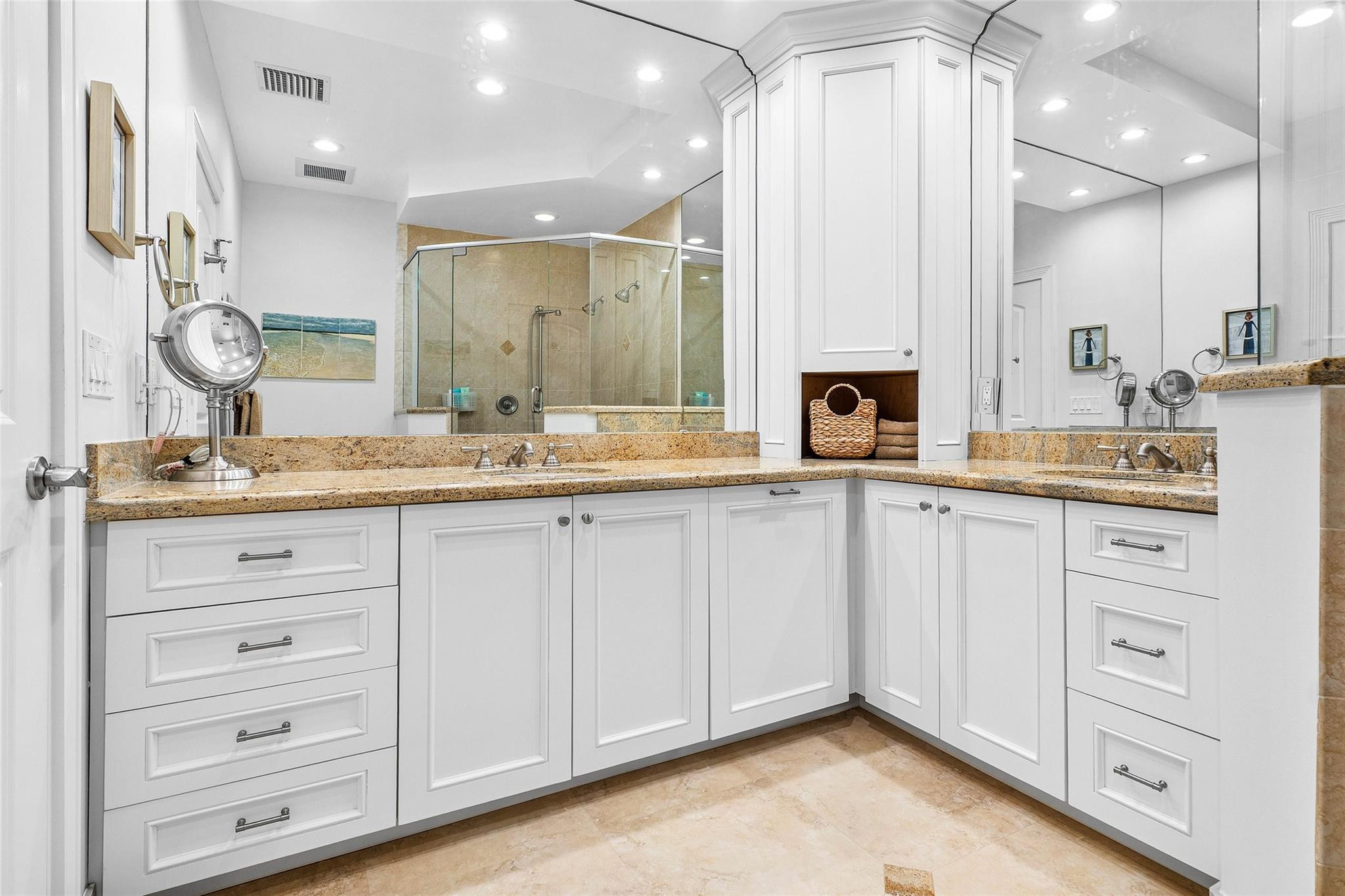 2855 Hampton Circle