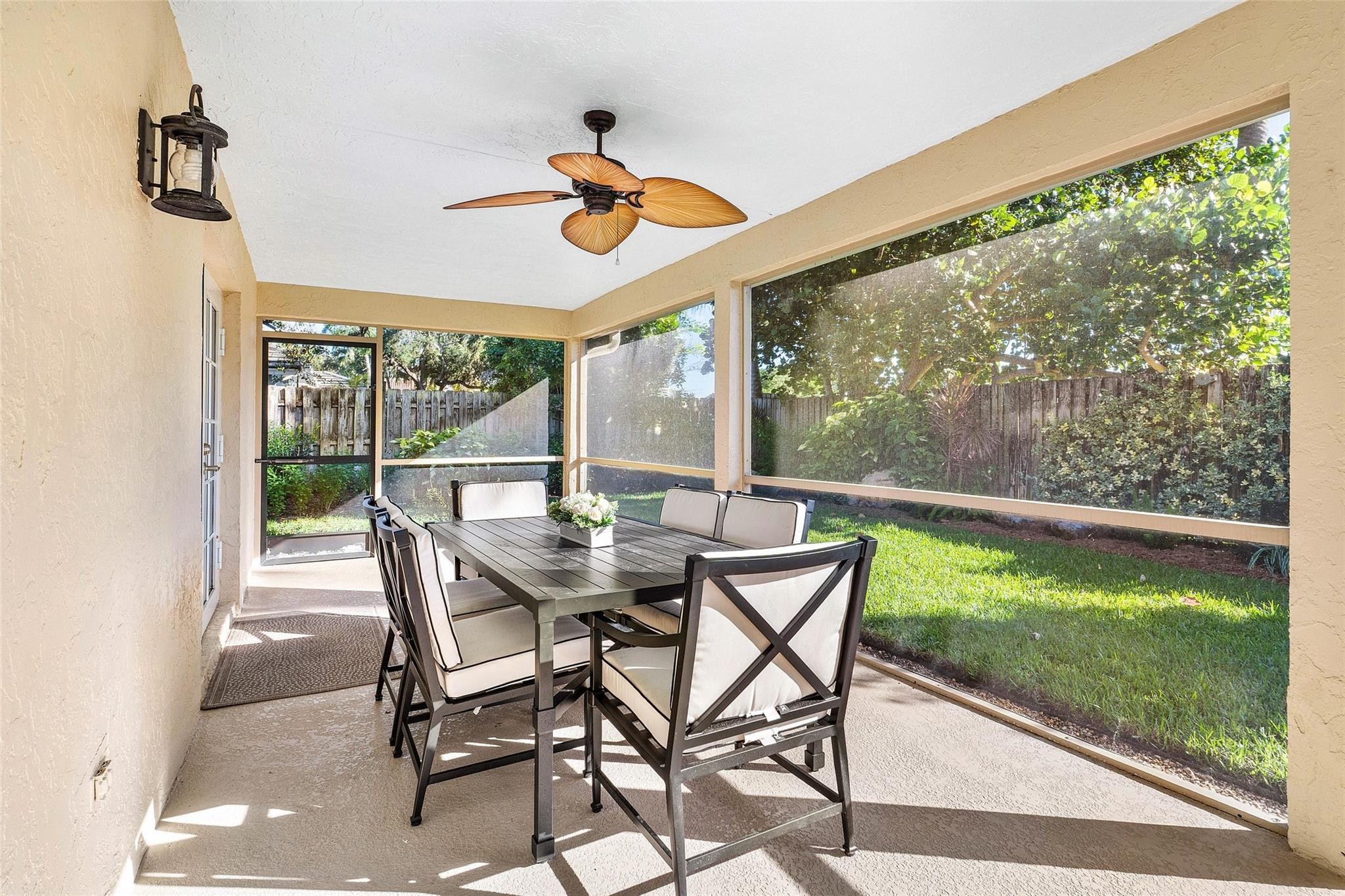 2855 Hampton Circle