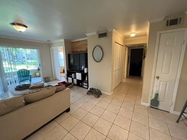 1740 Palm Cove Boulevard 4103