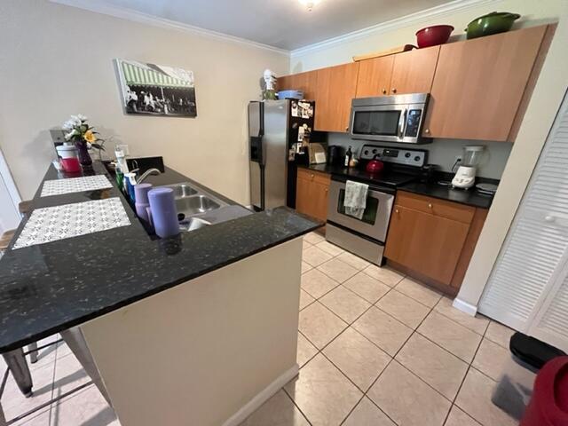 1740 Palm Cove Boulevard 4103