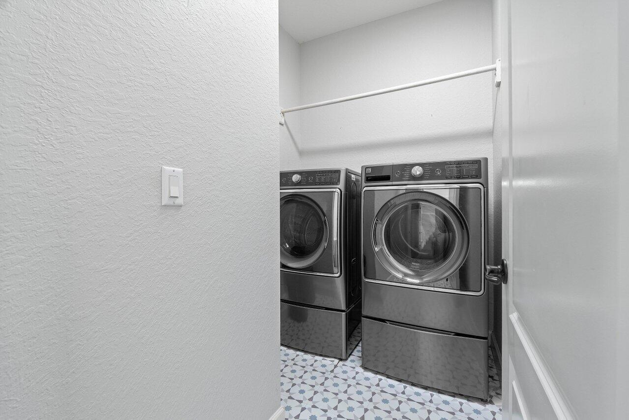 2789 Eagle Rock Circle 2