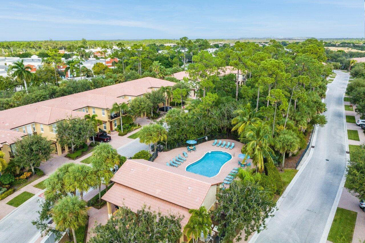 2789 Eagle Rock Circle 2