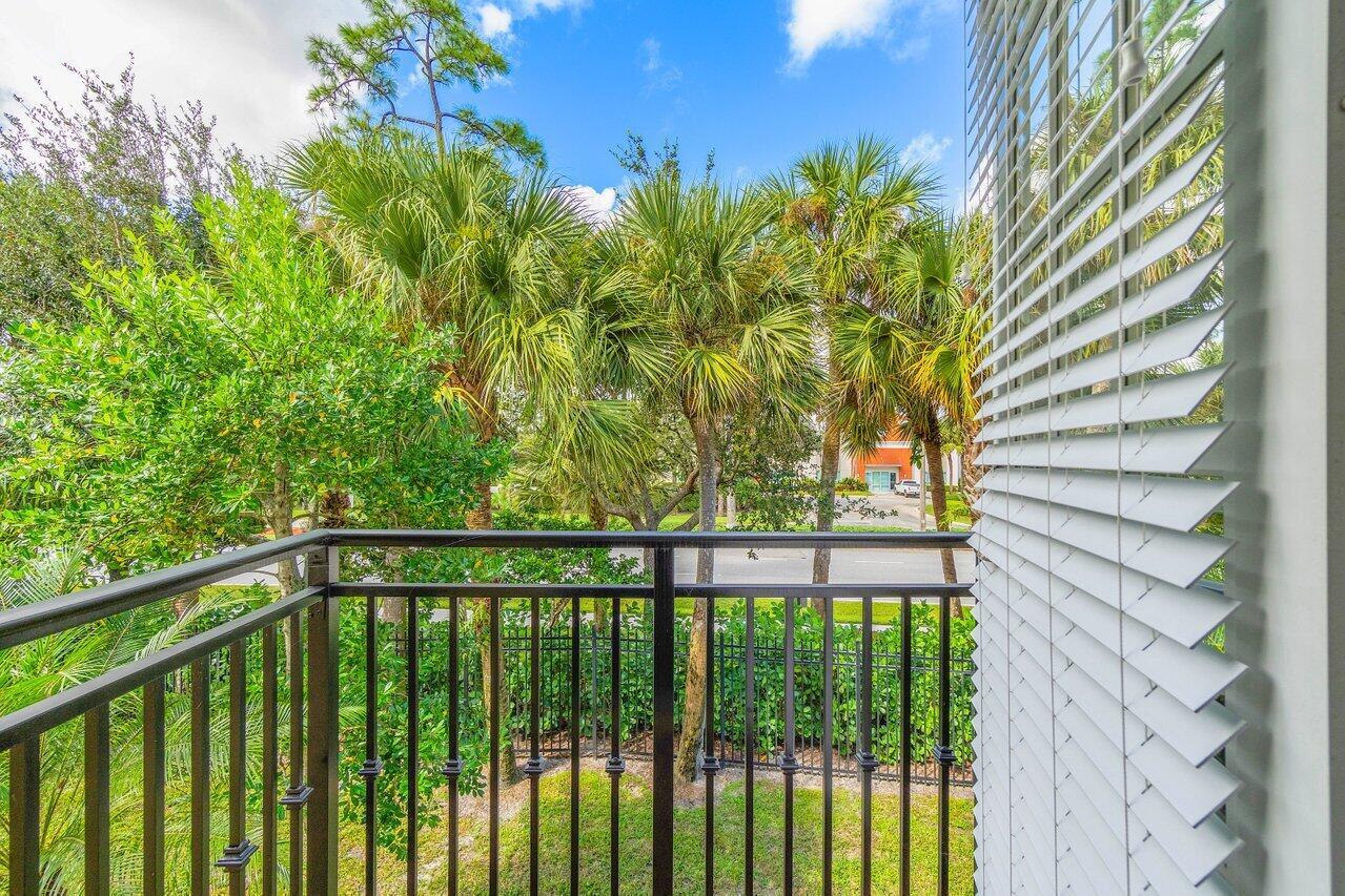 2789 Eagle Rock Circle 2