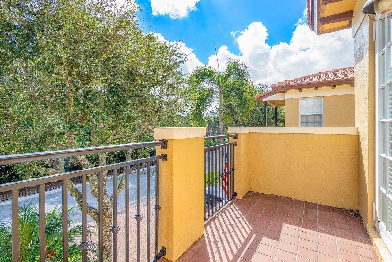 2789 Eagle Rock Circle 2