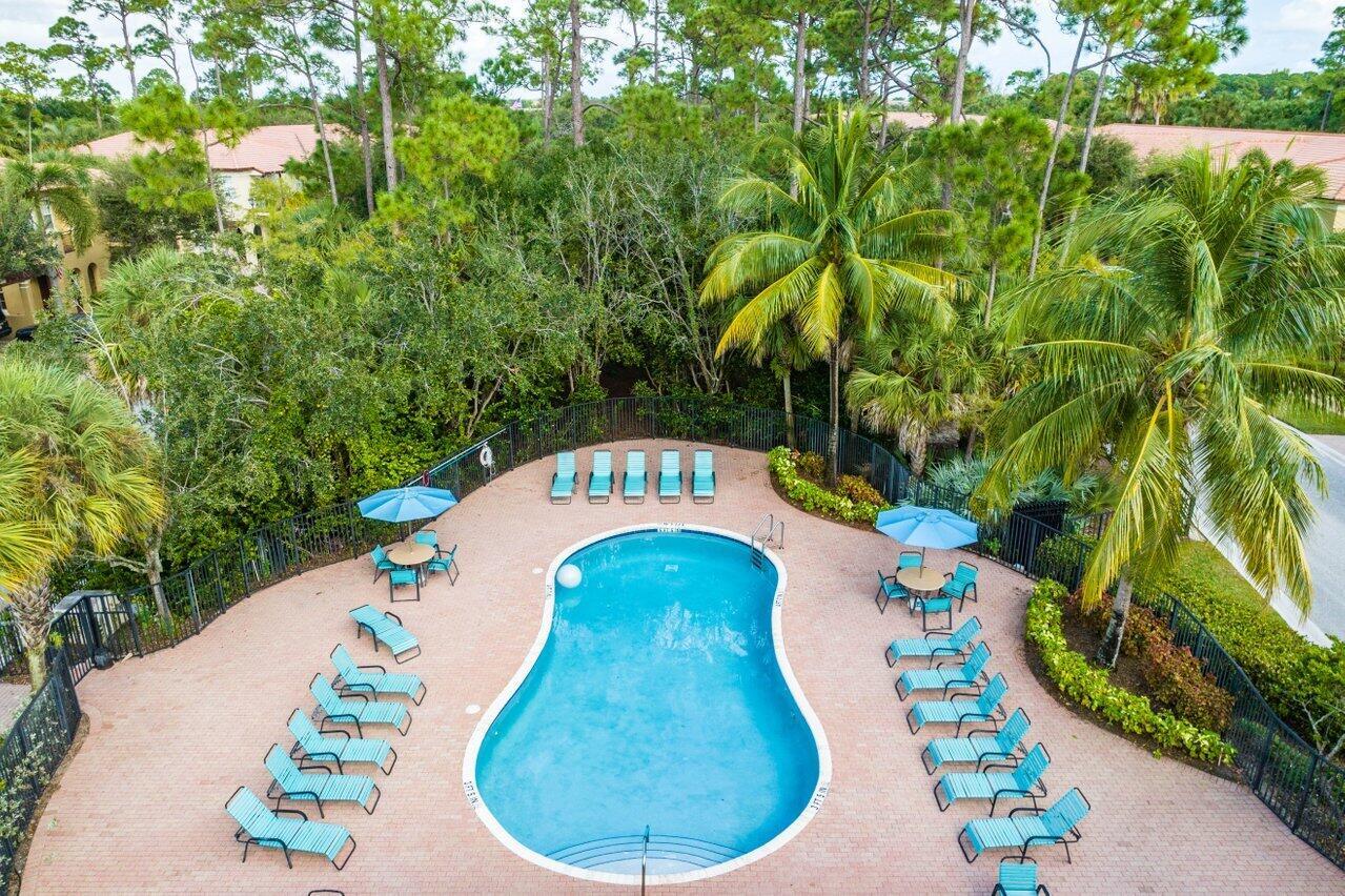 2789 Eagle Rock Circle 2